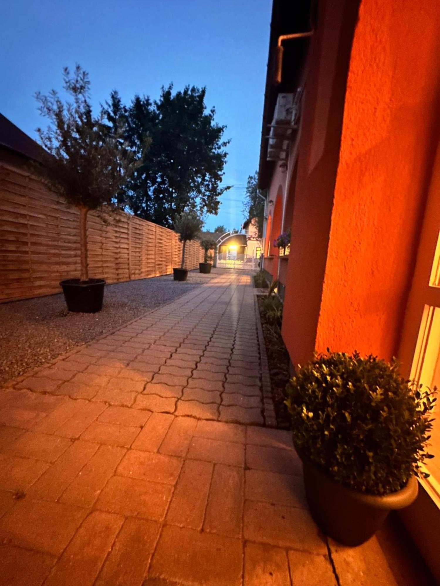 Delceg Rece Minihotel Balatonkenese Εξωτερικό φωτογραφία